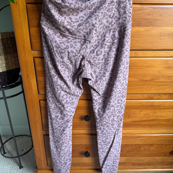Athleta Elation Ultra High Rise Leggings – Purple Leopard Print (Size M) - Picture 2 of 5